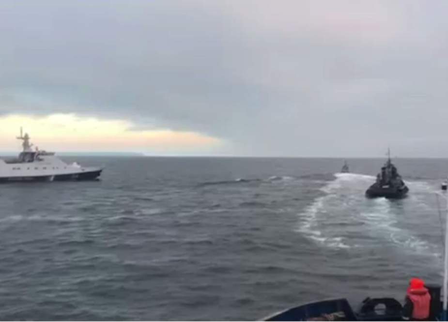 Russian ships seize Ukrainian vessel.png