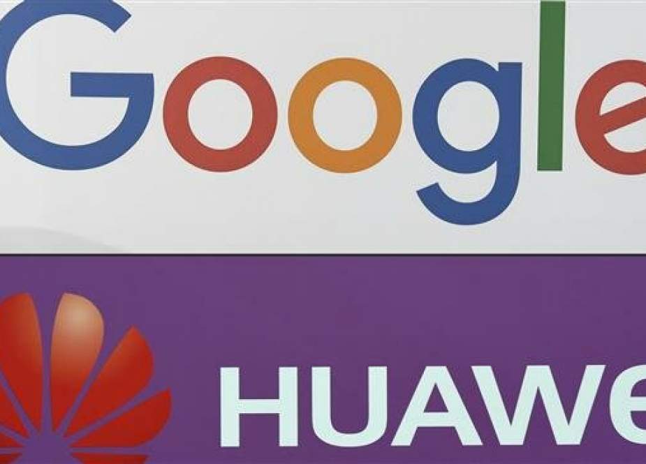 This combination of file pictures created on May 19, 2019 shows the logo of the US multinational technology company Google and the logo of Chinese electronics firm Huawei. (AFP photo)