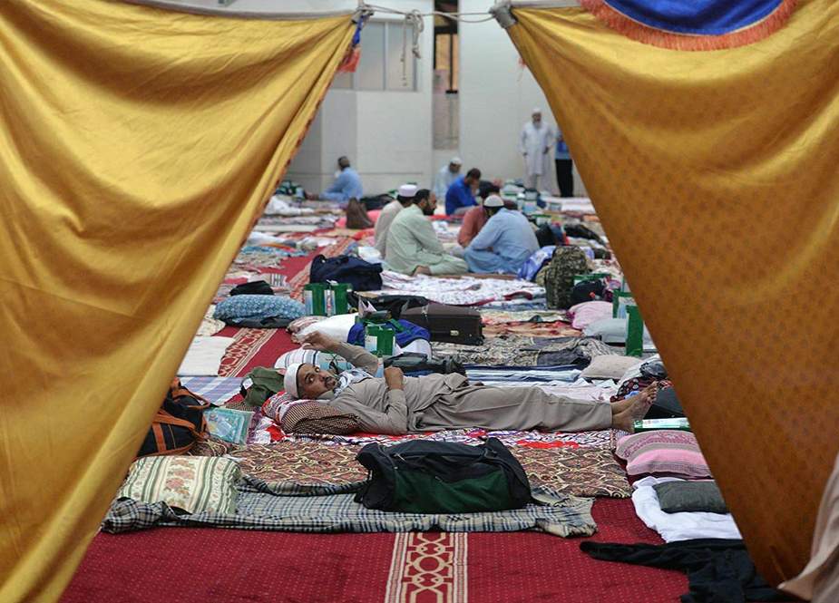 کراچی میں لاکھوں افراد 10روزہ اعتکاف میں بیٹھ گئے