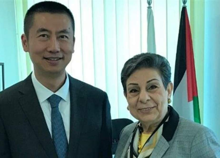 Undated picture shows China’s Ambassador to Palestine Guo Wei (L) and Hanan Ashrawi, a member of the Executive Committee of the Palestine Liberation Organization. (Photo by the Palestinian Wafa news agency)