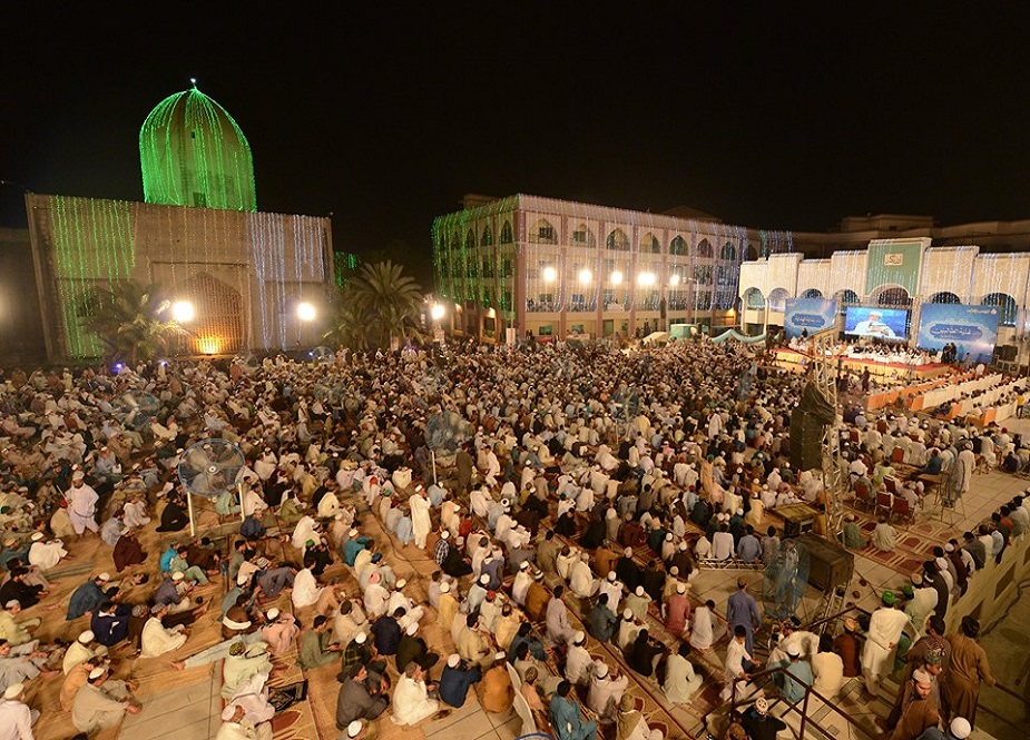 لاہور، منہاج القرآن کے زیراہتمام دس روزہ شہر اعتکاف کی تصاویر