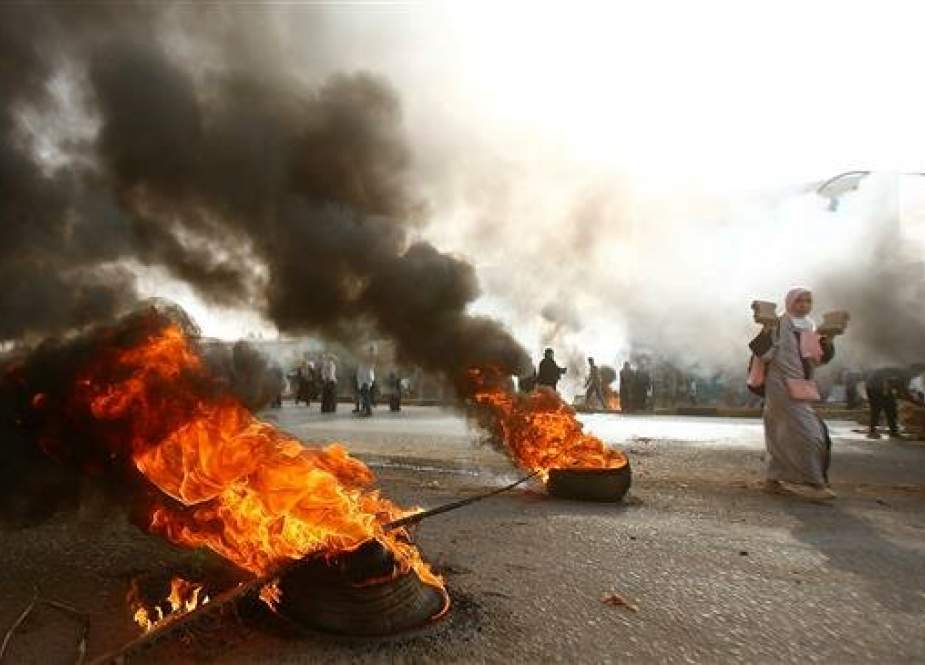 Sudanese protester.jpg