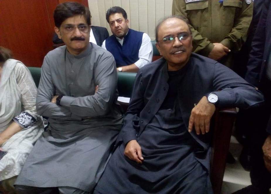 سابق صدر آصف علی زراری کو احتساب عدالت پہنچا دیا گیا
