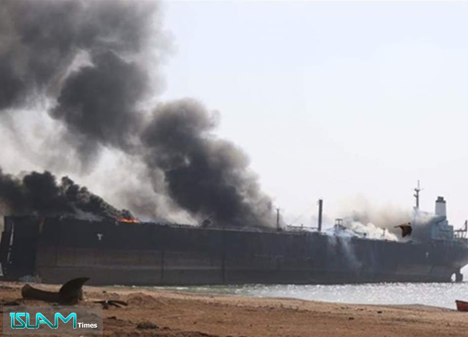 تعرض ناقلتي نفط عملاقتين لانفجارات في خليج عمان