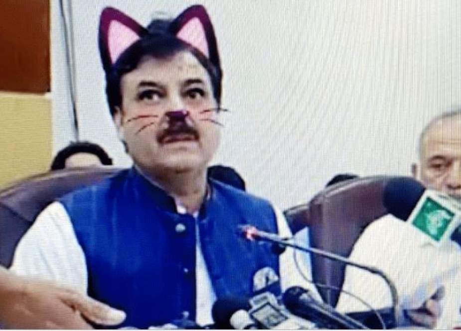 پی ٹی آئی کی سوشل میڈیا ٹیم نے وزیر اطلاعات پختونخوا کو بلی بنا دیا