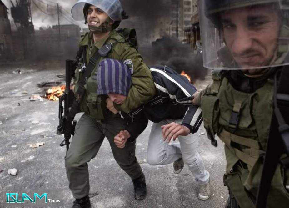 الاحتلال يعتقل 22 فلسطينياً في الضفة الغربية