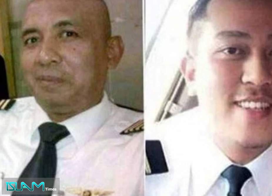 قائد الطائرة الماليزية قتل الركاب قبل الانتحار
