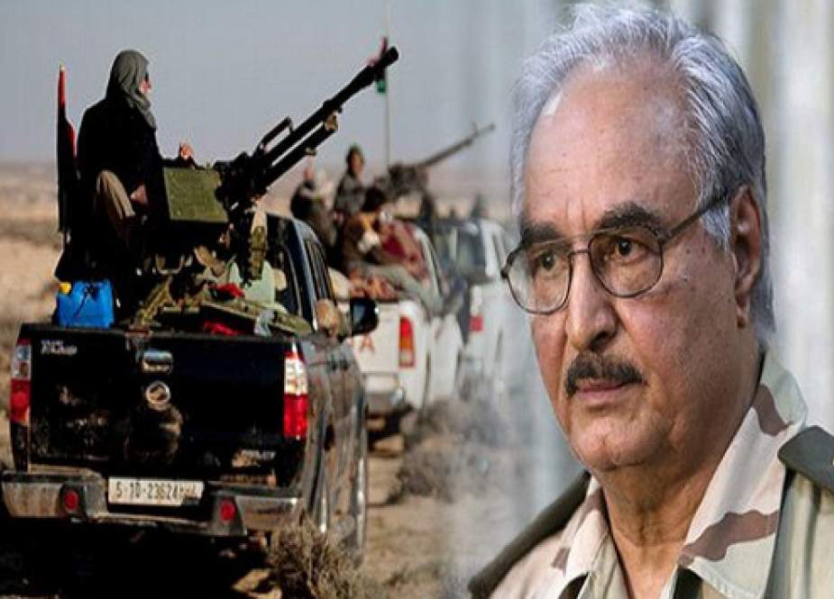 سنگ اندازی حفتر برای حل بحران لیبی/آمریکا خود را کنار می‌کشد