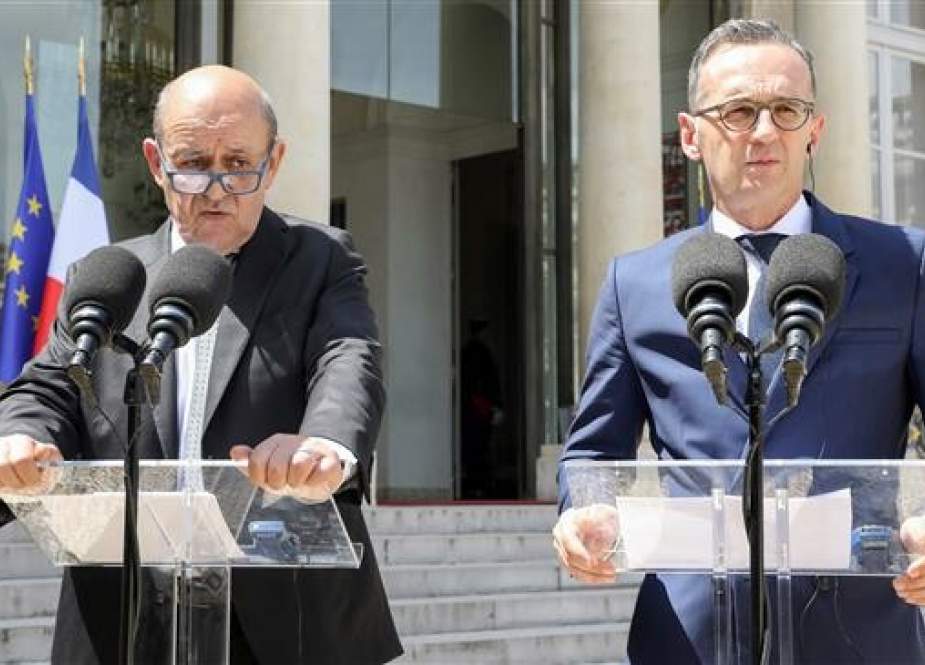 French Foreign Affairs Minister Jean-Yves Le Drian (L) and German Foreign Affairs Minister Heiko Maas address a press conference at the Elysee presidential palace after attending the weekly cabinet meeting on June 19, 2019 in Paris. (Photo by AFP)