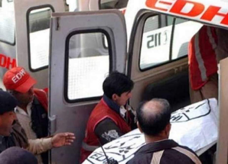 خانپور میں مسافر کوچ اور کار میں تصادم، 6 افراد جاں بحق