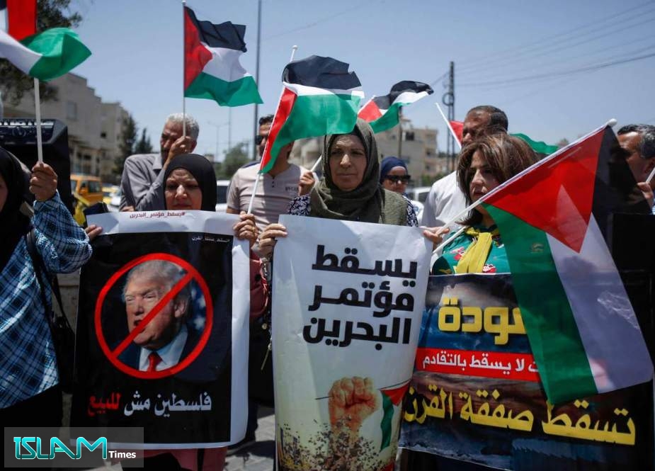 الشارع الفلسطيني: لا فائدة من الدبلوماسية مع القادة العرب