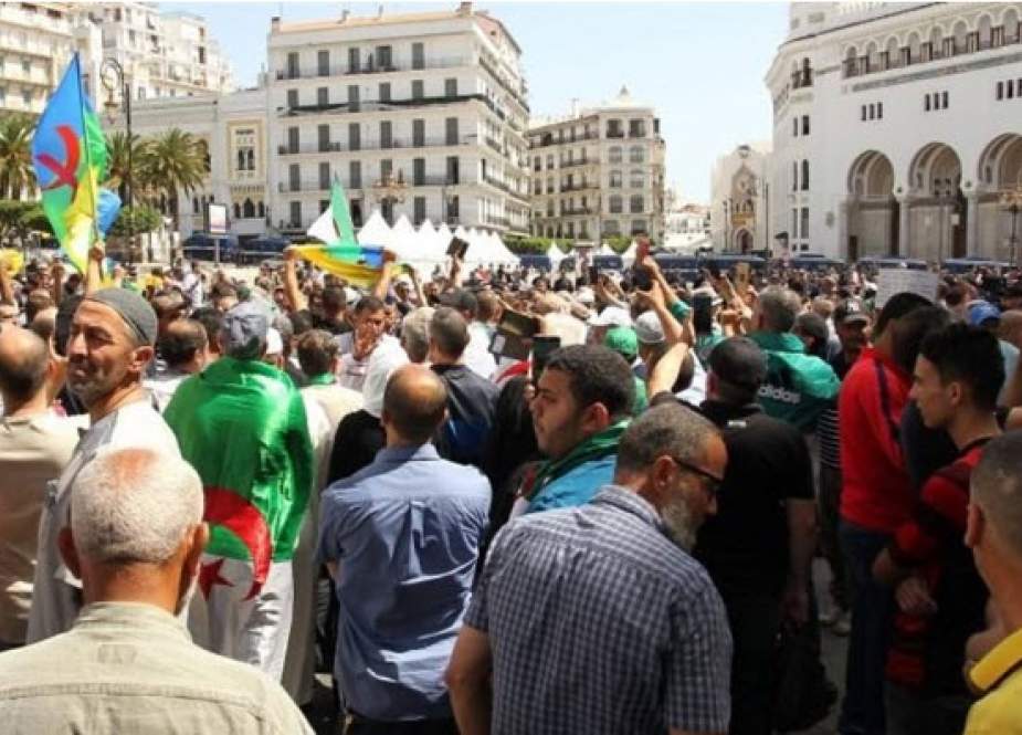 ادامه تظاهرات مردمی در الجزایر