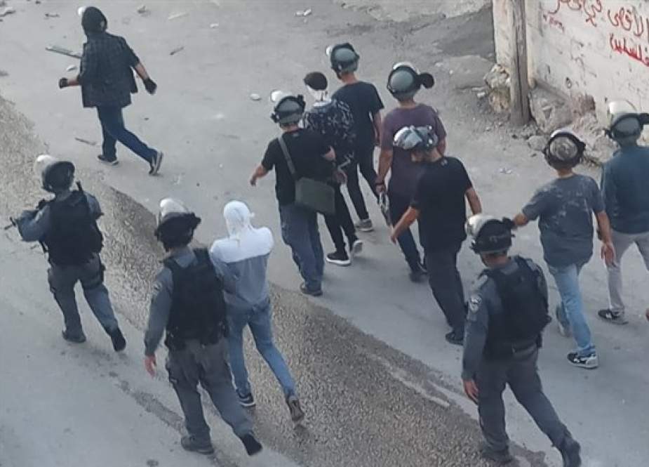Israeli occupation forces in al-Issawiya in Al-Quds