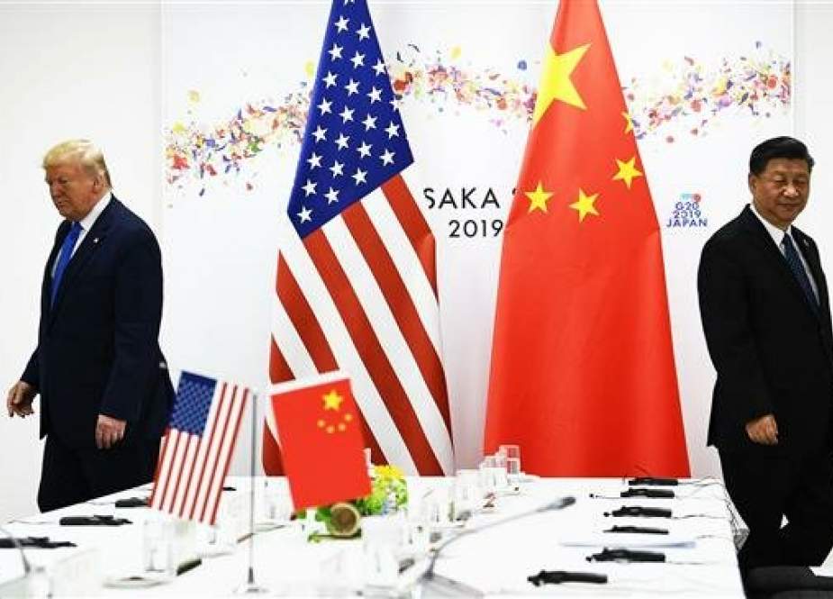 Chinese President Xi Jinping (R) and US President Donald Trump.jpg