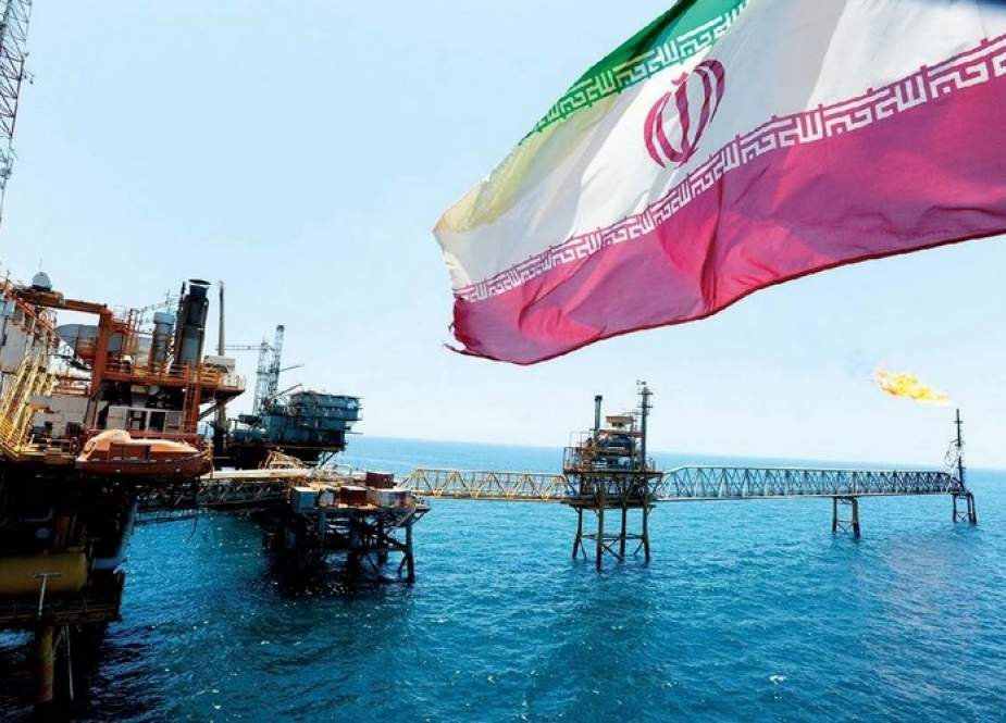 Iranian oil platform.jpg