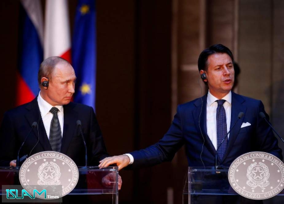 Russian President Vladimir Putin and Italian Prime Minister Giuseppe Conte attend a joint news conference in Rome, Italy July 4, 2019. REUTERS/Yara Nardi
