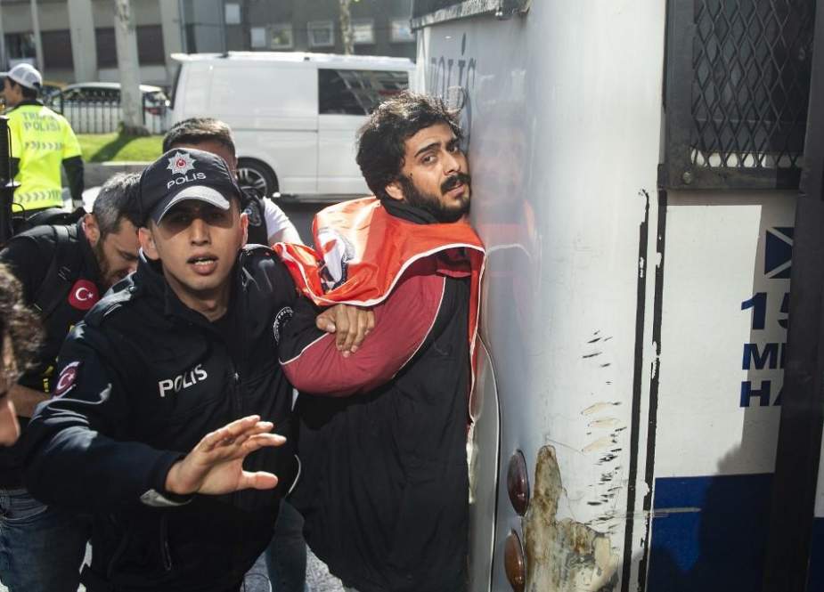 Penangkapan pendukung Gulen di Turki (AFP)