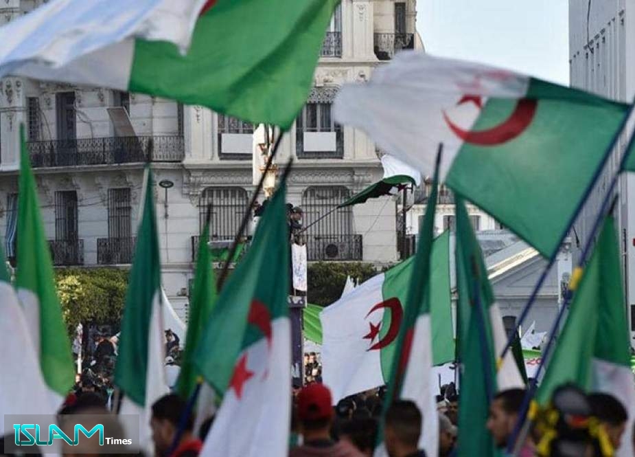 الجزائر تنفي انحياز رئيس حكومتها لأحد أطراف أزمة ليبيا