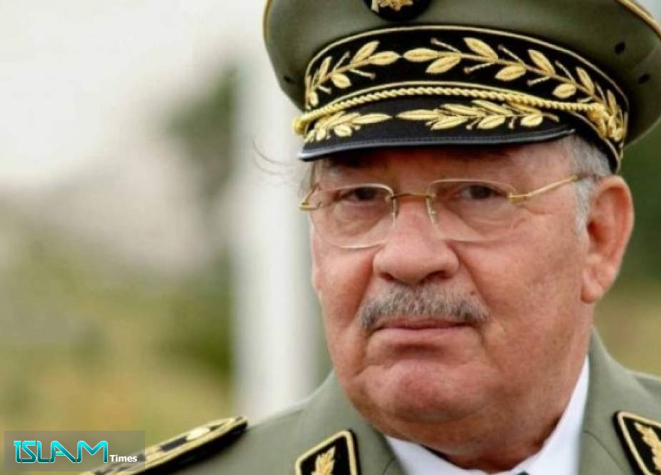 رئيس أركان الجيش الجزائري يتوعد العملاء