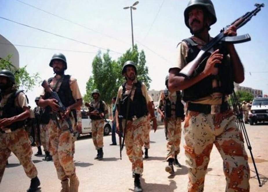 کراچی کے علاقے لیاری میں رینجرز کی کارروائی، بڑی تعداد میں اسلحہ برآمد