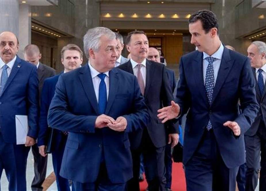 Assad dan Diplomat Rusia Bahas Komite Konstitusi Suriah