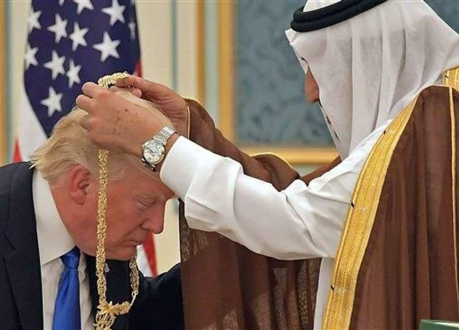 Raja Salman Menyutujui Kehadiran Ratusan Tentara AS di Saudi