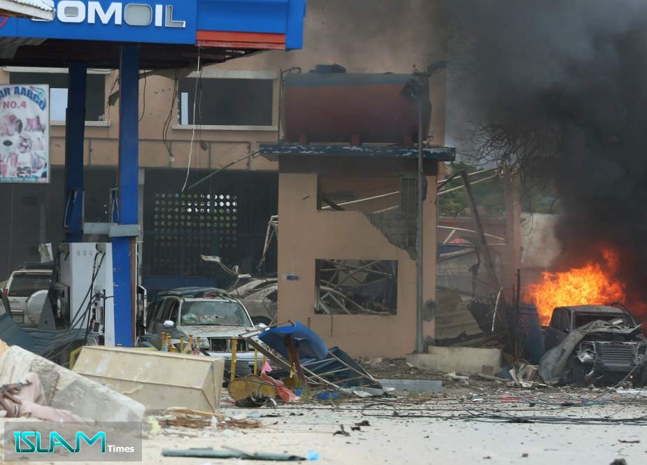 Explosion rocks Somali capital, injures Mogadishu mayor