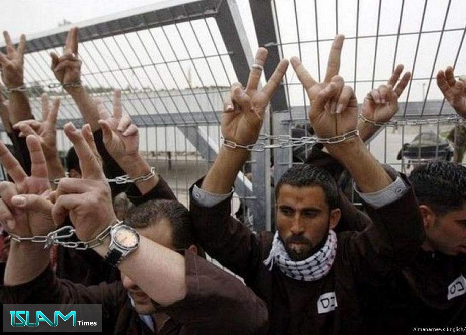 More Palestinian prisoners join hunger strike