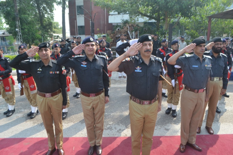 صوبائی دارالحکومت پشاور میں یوم شہداء پولیس کے تصویری مناظر