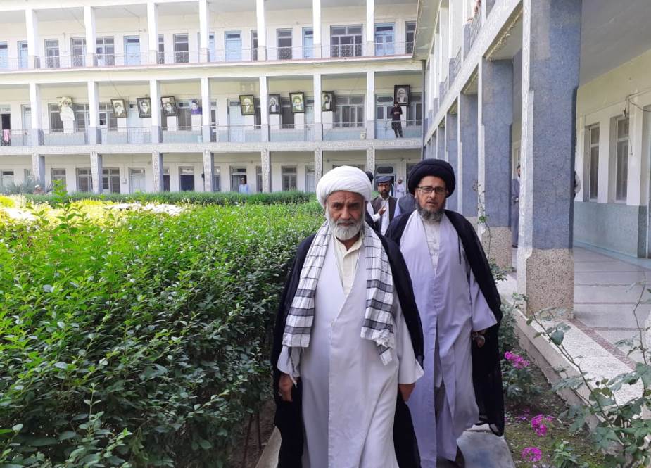 شیعہ علماء کونسل کے وفد کی مزار قائد علامہ عارف حسینی پر حاضری