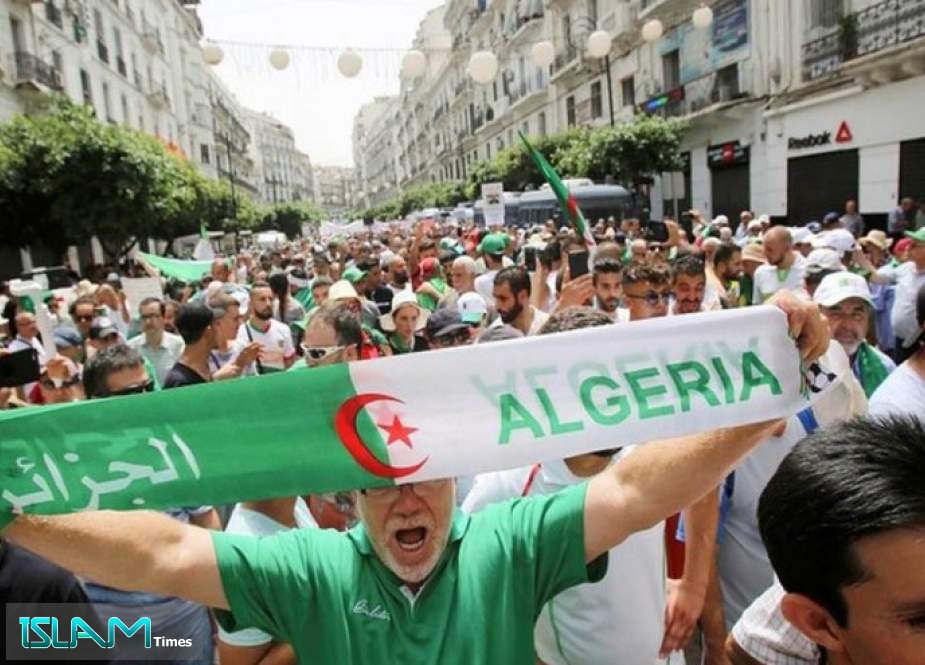 الأسبوع الـ 25 من الاحتجاجات بالجزائر ومطالب بالعصيان المدني