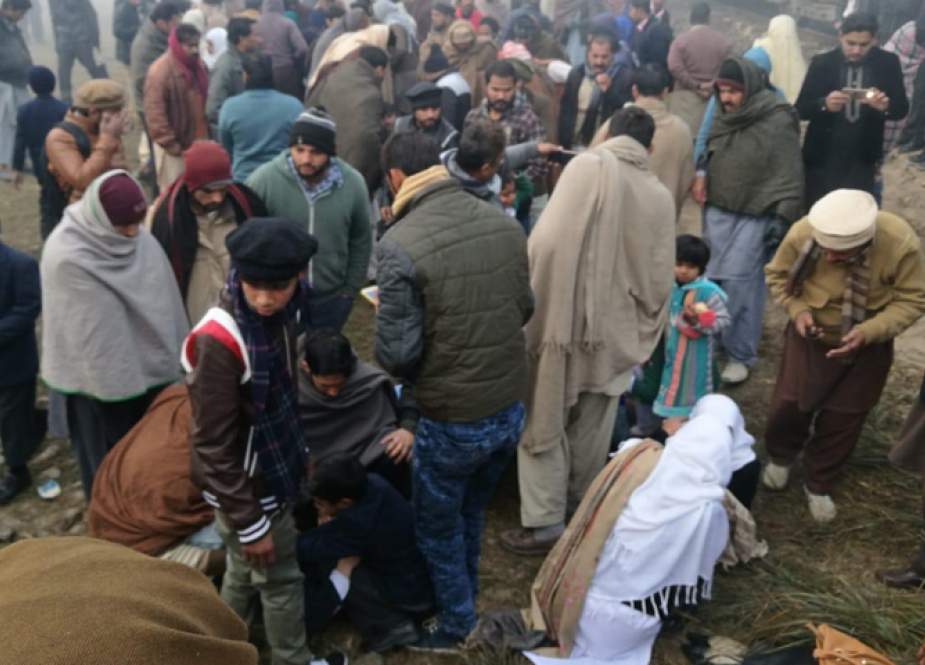کوہستان میں مسافر گاڑی کھائی میں گر گئی، بچے سمیت 6 افراد جاں بحق