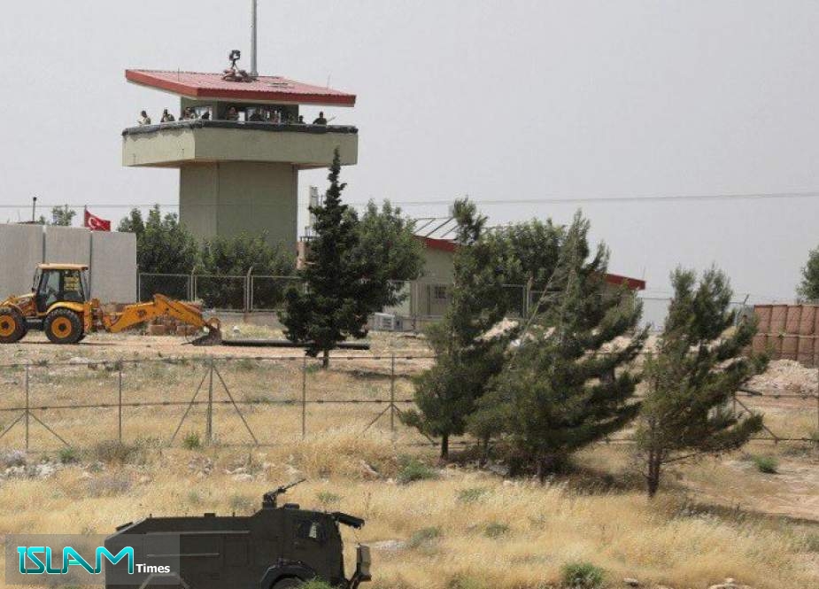 تركيا ترسل تعزيزات عسكرية جديدة إلى الحدود مع سوريا