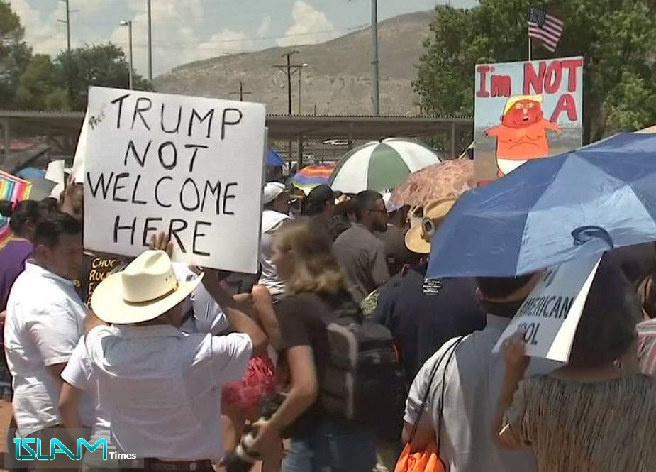 El Paso anti-racism rally blames Trump for inciting last week