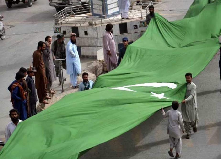 ایک کلومیٹر طویل سبز ہلالی پرچم تیار، آج لنڈی کوتل بازار سے مارچ ہوگا