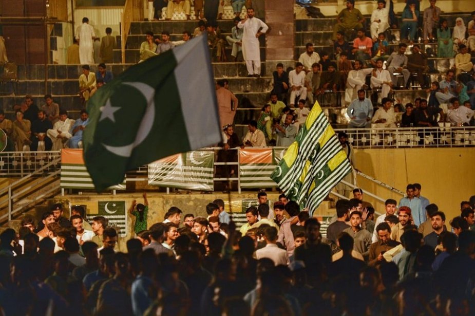 پشاور کے قیوم اسٹیڈیم میں یوم آزادی اور کشمیری عوام سے اظہار یکجہتی کے سلسلے میں منعقد ہونیوالی مرکزی تقریب