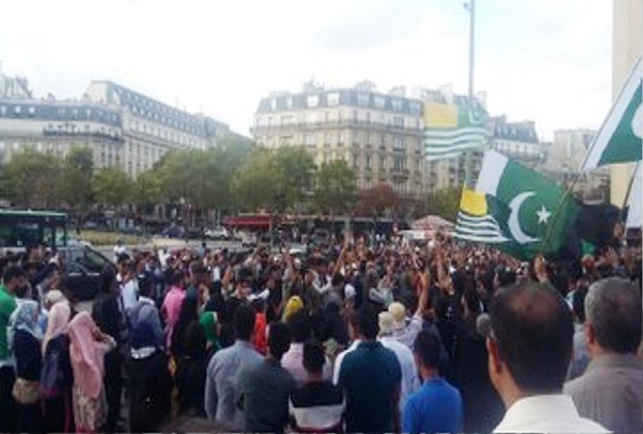 بھارت کے کشمیر سے متعلق اقدام پر لندن اور پیرس میں احتجاجی مظاہرے