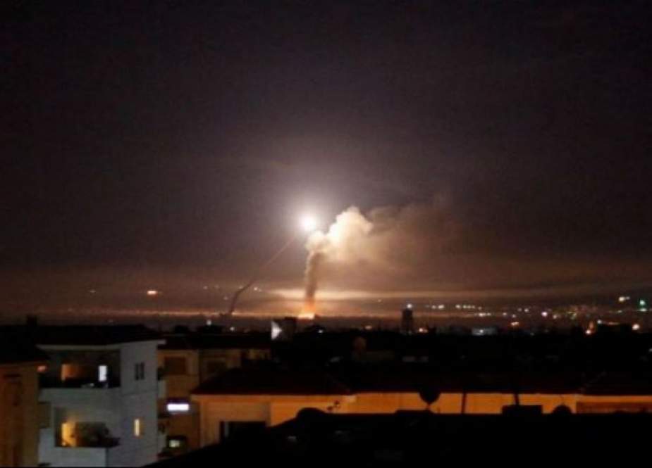 الدفاعات السورية تتصدى لصاروخ وتدمره في سماء مصياف