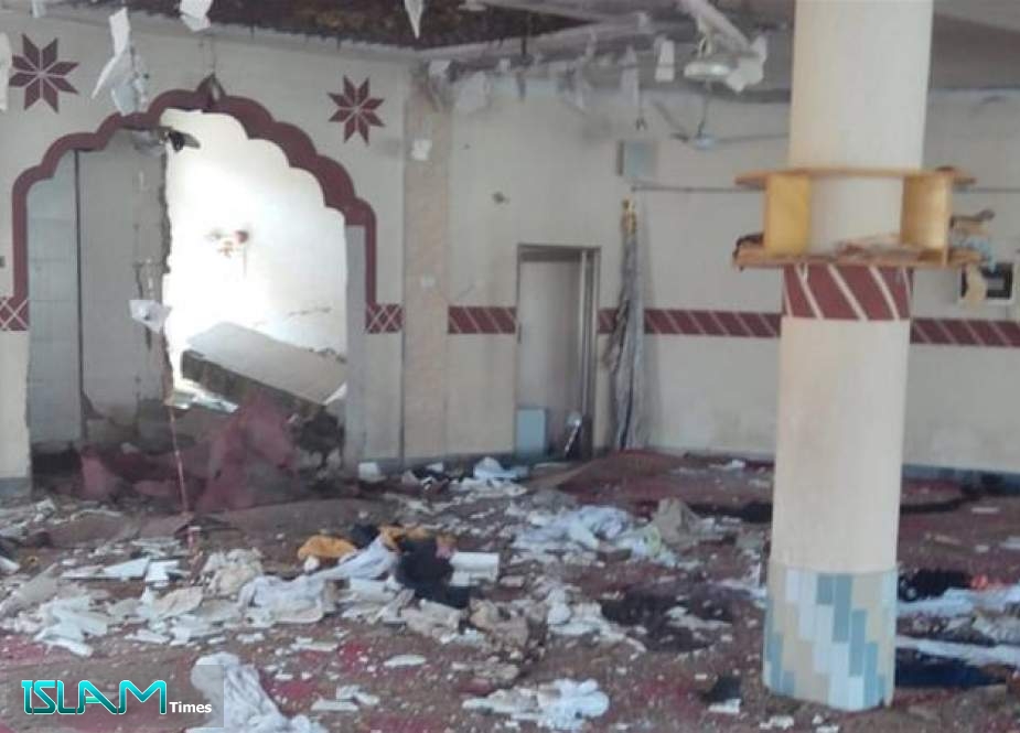 Explosion in Pakistan mosque kills 4 people