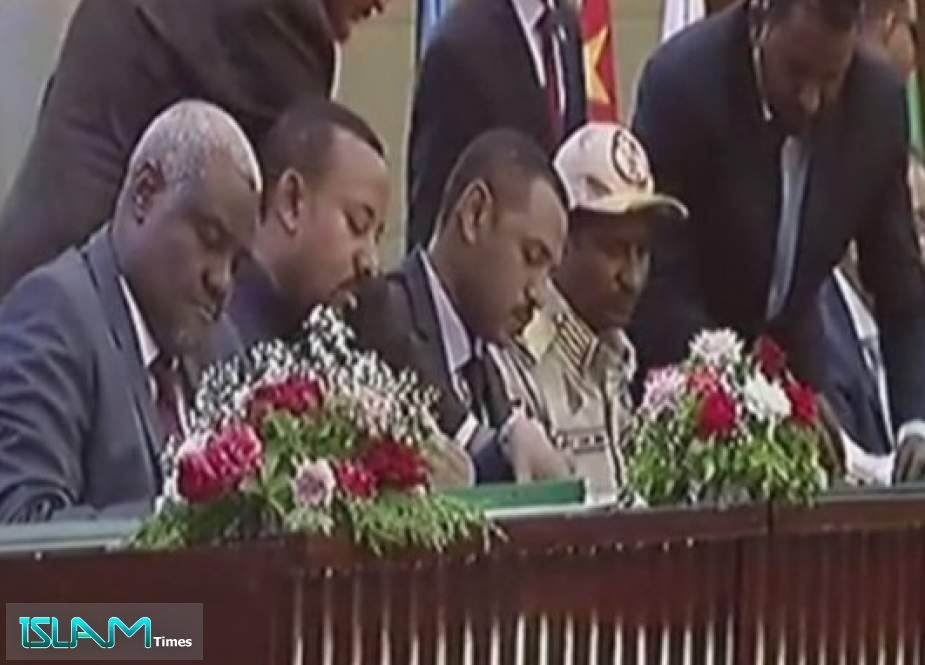 السودان... توقيع الوثيقة الدستورية والسياسية