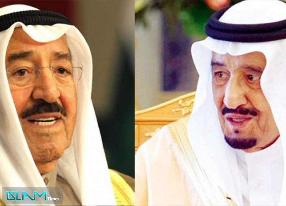 الملك سلمان يتصل بأمير الكويت للاطمئنان على صحته