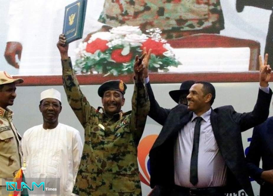 العسكري السوداني يعلن تشكيل المجلس السيادي برئاسة البرهان