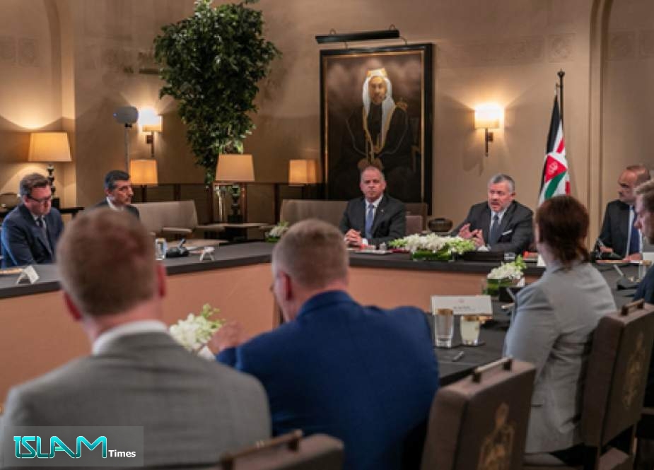 ملك الأردن يلتقي أعضاء الكونغرس الأميركي