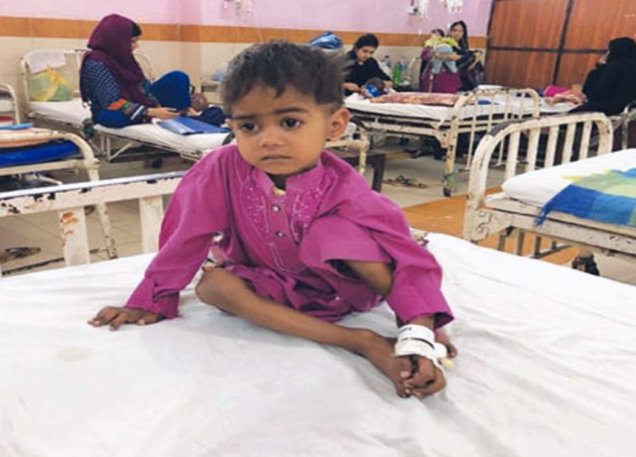 کراچی میں بیماریاں پھوٹ پڑی، 10 ہزار سے زائد بچے بیمار