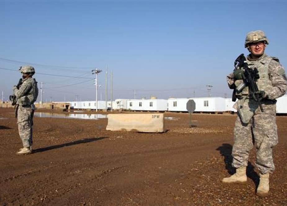 US soldiers at a US military base north of the Iraqi capital Baghdad.jpg