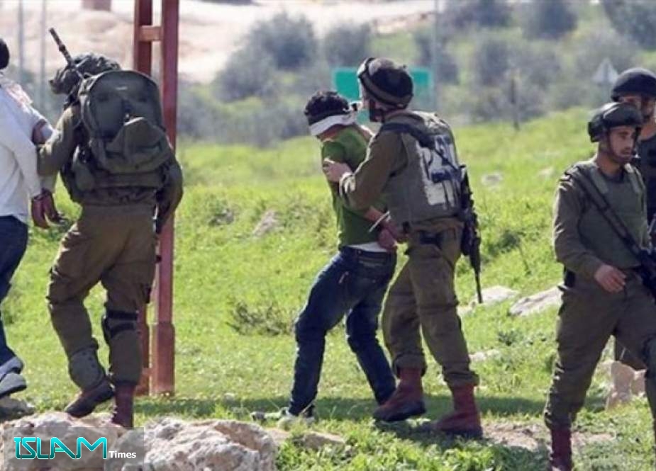 الاحتلال يعتقل 3 فلسطينيين في رام الله