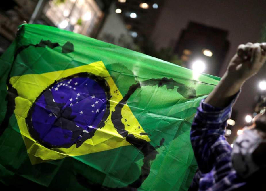حرائق الأمازون تشعل غضب البرازيليين تجاه بولسونارو