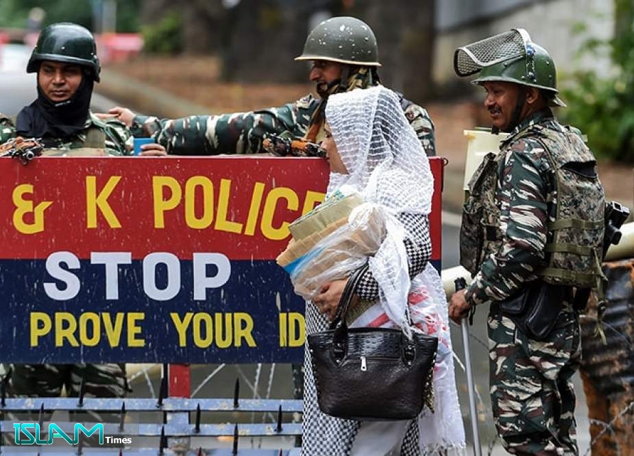 India intensifies restrictions on Indian Kashmir after Friday clashes