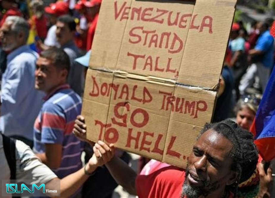 Pro-government protesters rally against US sanctions, in Caracas, Venezuela, on August 7, 2019