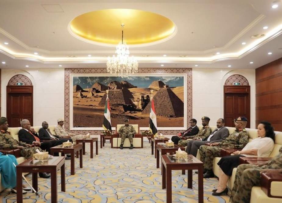 المجلس العسكري في السودان يسمي الطريفي إدريس وزيرا للداخلية
